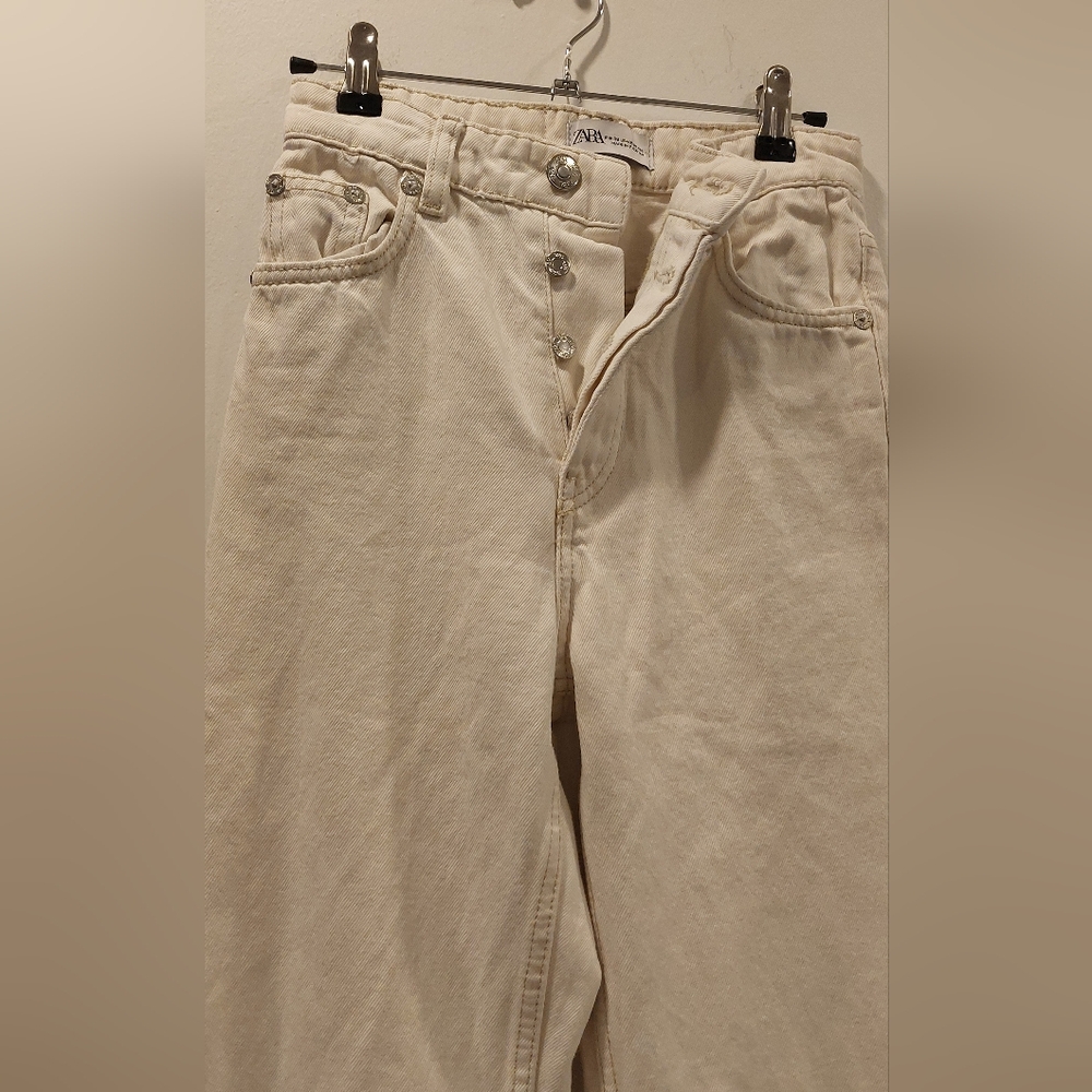 Zara Cream Straight Leg Jeans Timeless Style - Picture 2 of 5